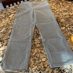 Joseph Ribkoff Black & White Checkered leggings. Size 8